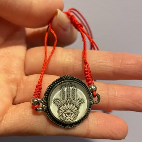 Evil Eye/Hand of Fatima - Handmade Braided Red String Bracelet - Adjustable Size - Picture 4 of 9